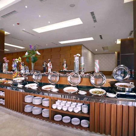 The Alana Yogyakarta Hotel And Convention Center Sleman  Εξωτερικό φωτογραφία