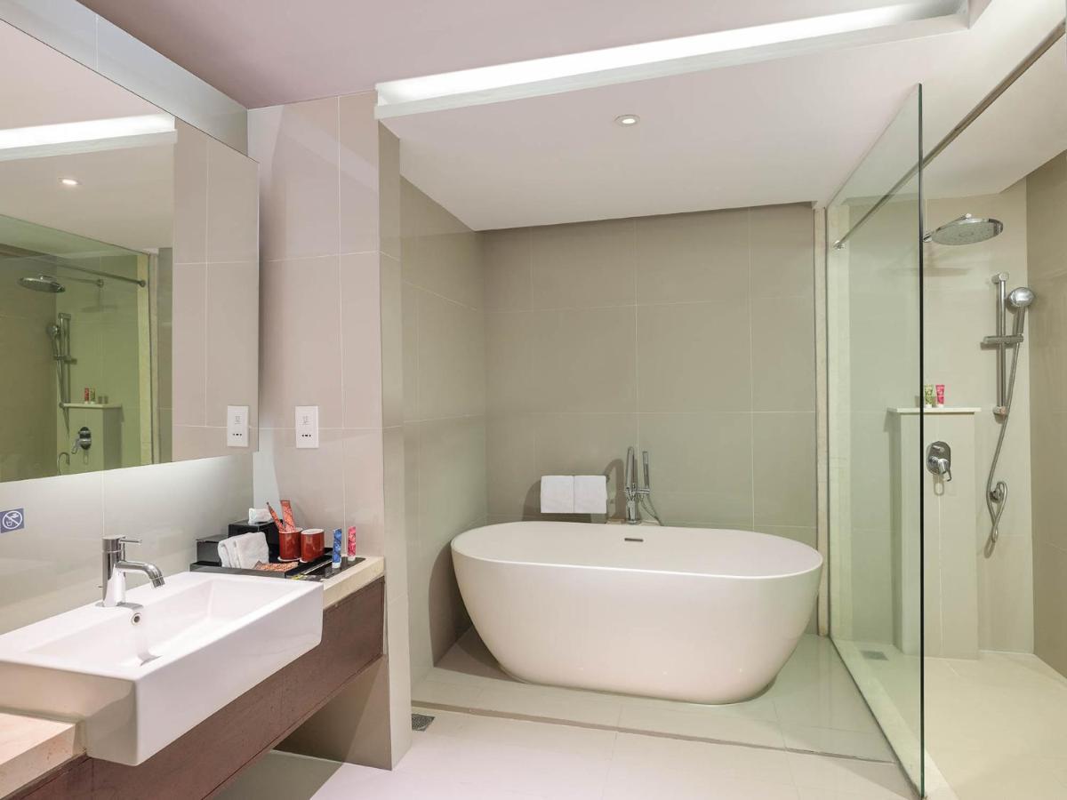 The Alana Yogyakarta Hotel And Convention Center Sleman  Εξωτερικό φωτογραφία
