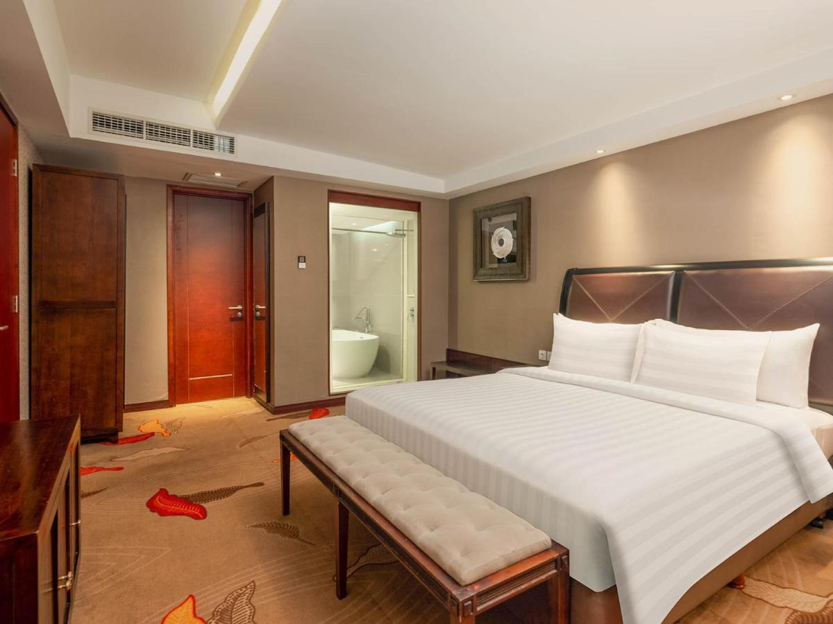 The Alana Yogyakarta Hotel And Convention Center Sleman  Εξωτερικό φωτογραφία