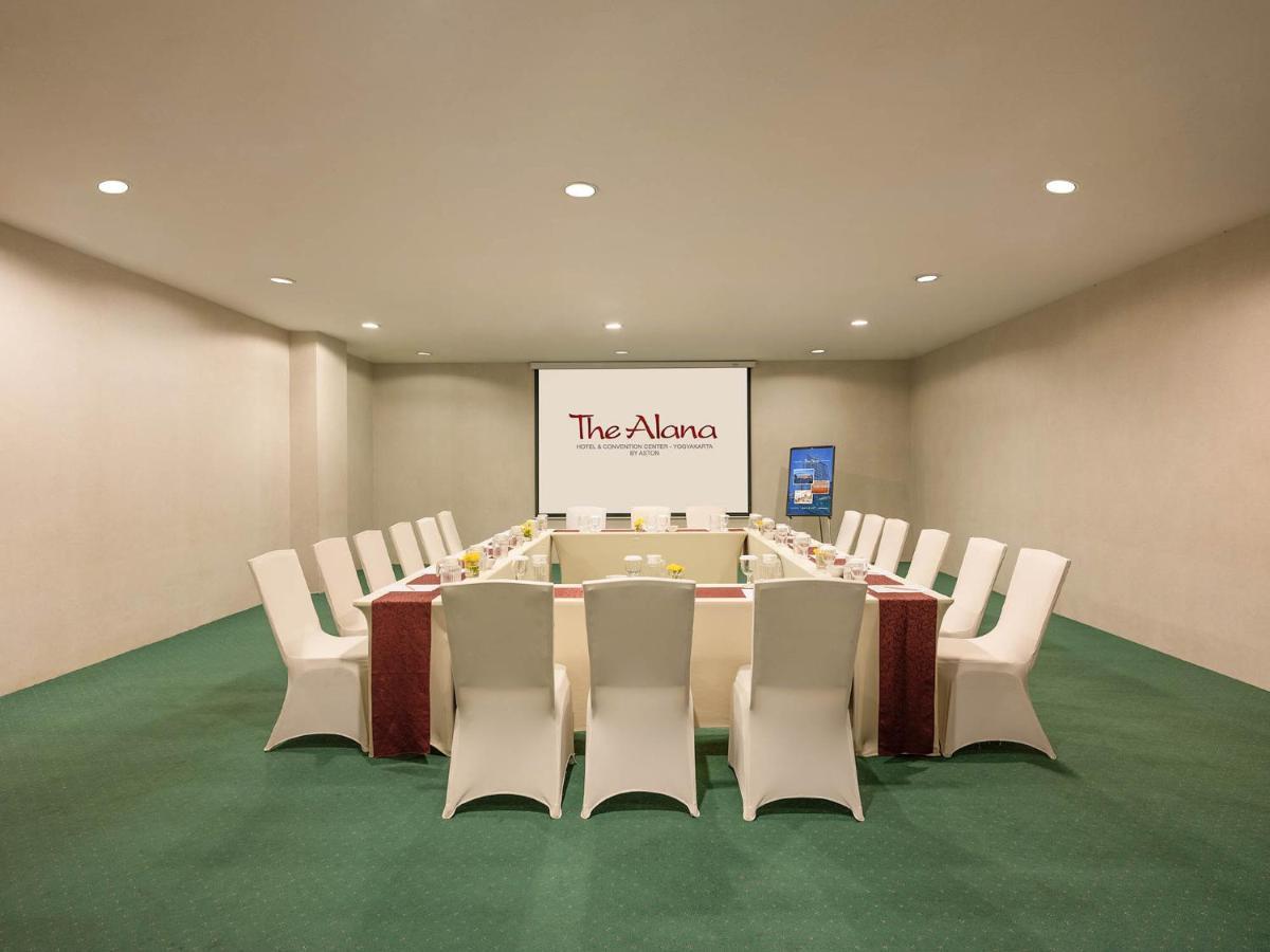 The Alana Yogyakarta Hotel And Convention Center Sleman  Εξωτερικό φωτογραφία