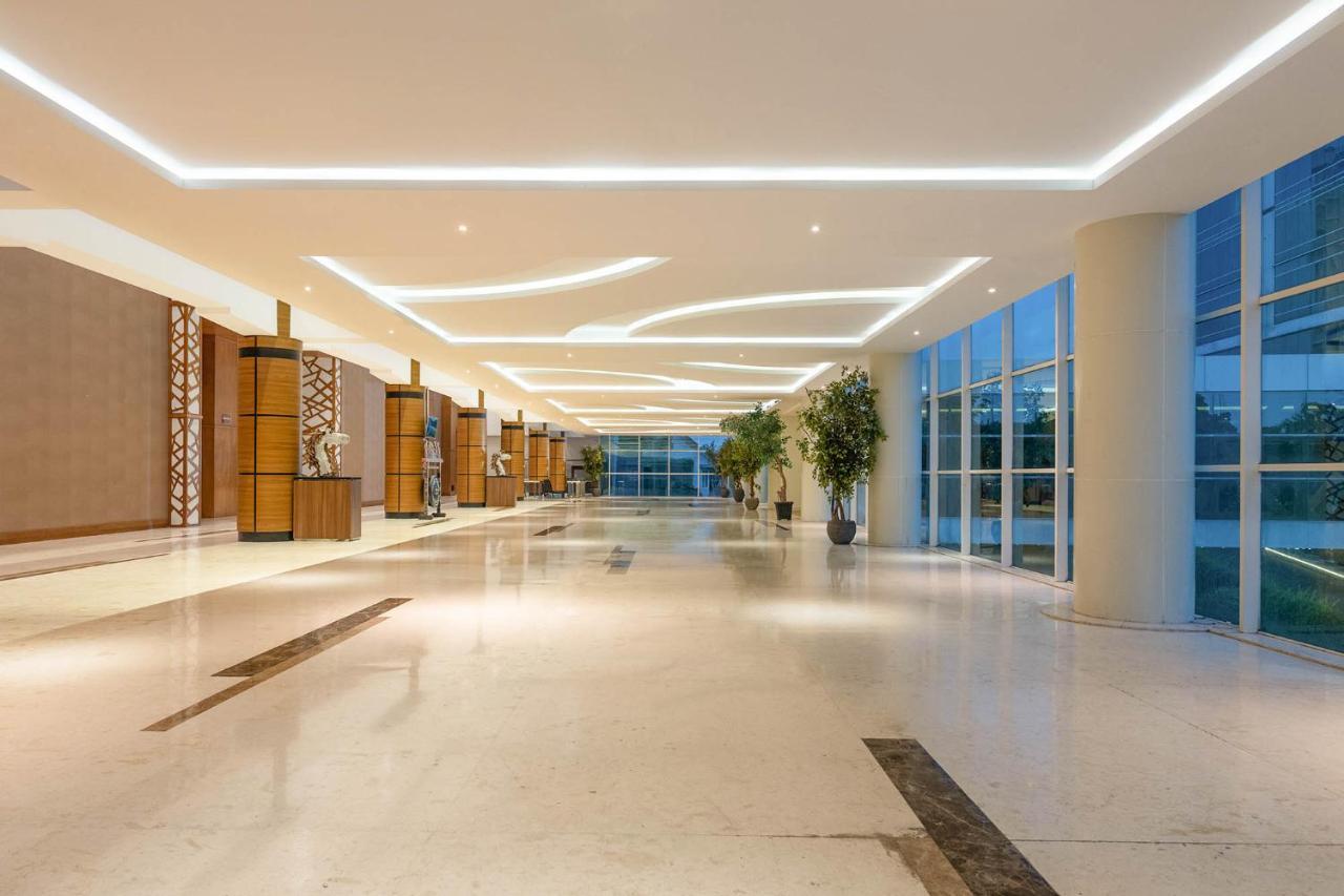 The Alana Yogyakarta Hotel And Convention Center Sleman  Εξωτερικό φωτογραφία