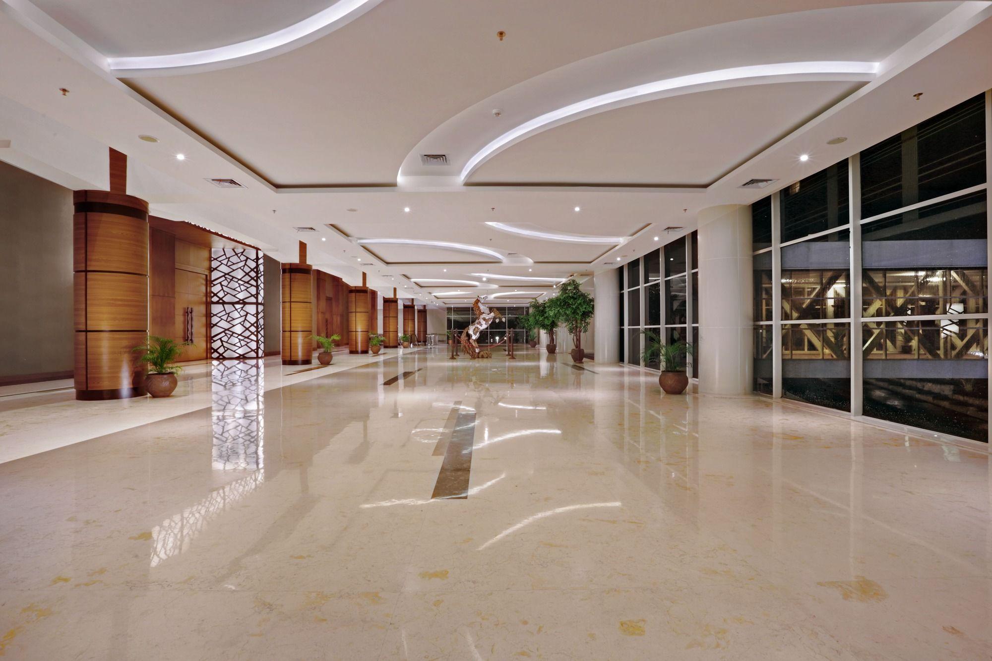 The Alana Yogyakarta Hotel And Convention Center Sleman  Εξωτερικό φωτογραφία