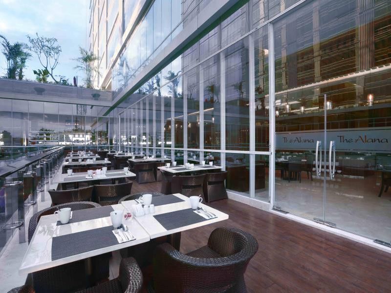 The Alana Yogyakarta Hotel And Convention Center Sleman  Εξωτερικό φωτογραφία