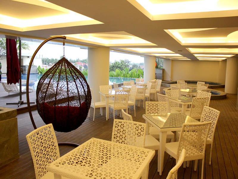 The Alana Yogyakarta Hotel And Convention Center Sleman  Εξωτερικό φωτογραφία